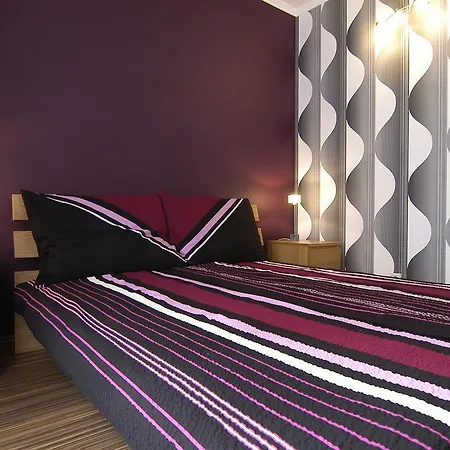 Color Apartment *