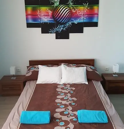 Color Apartment *